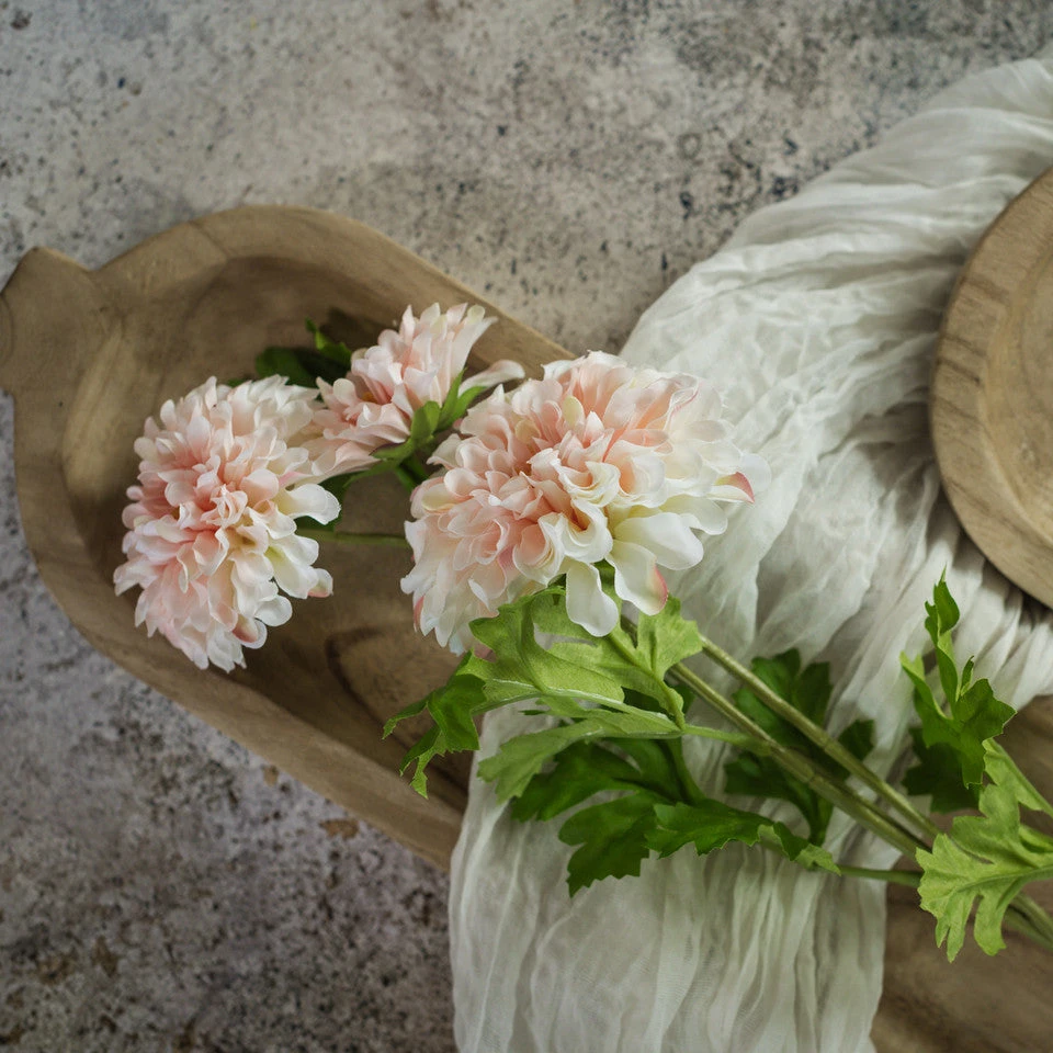 Zinnia Spray, Pale Peach, 24" 1 Zinnia Spray, Pale Peach, 24"