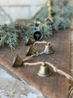 5' Crescendo Bell Garland