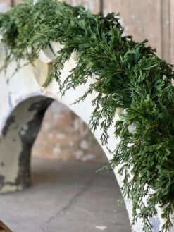 6' Emerald Falls Garland